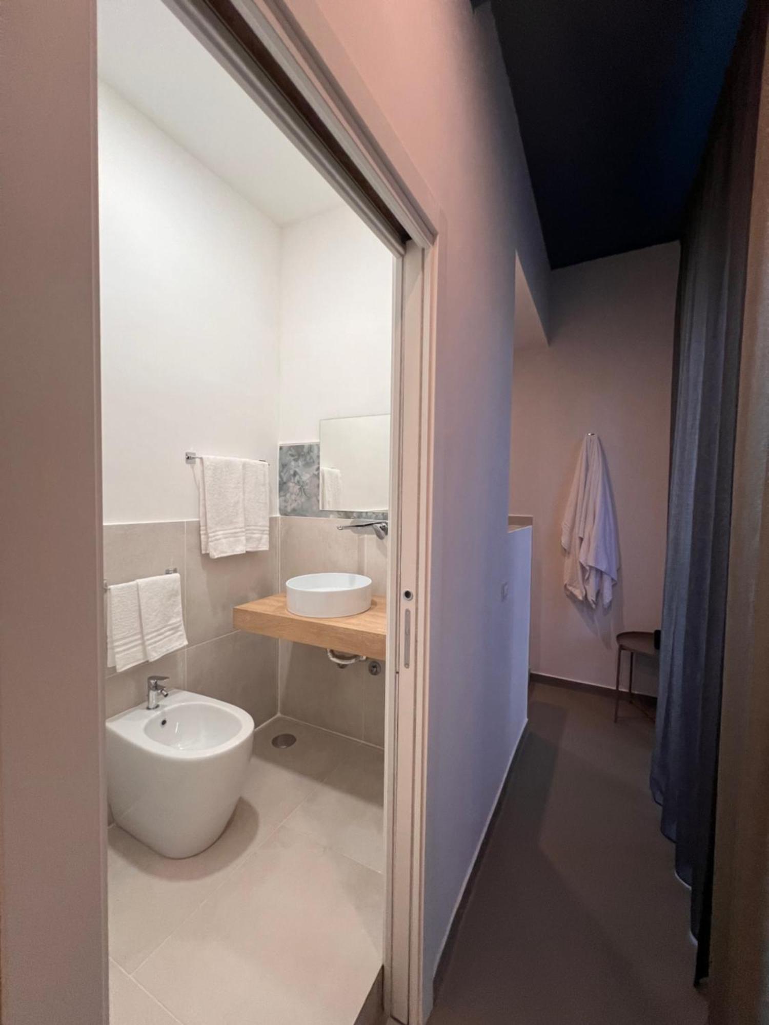 Ghe Kale Hotel *