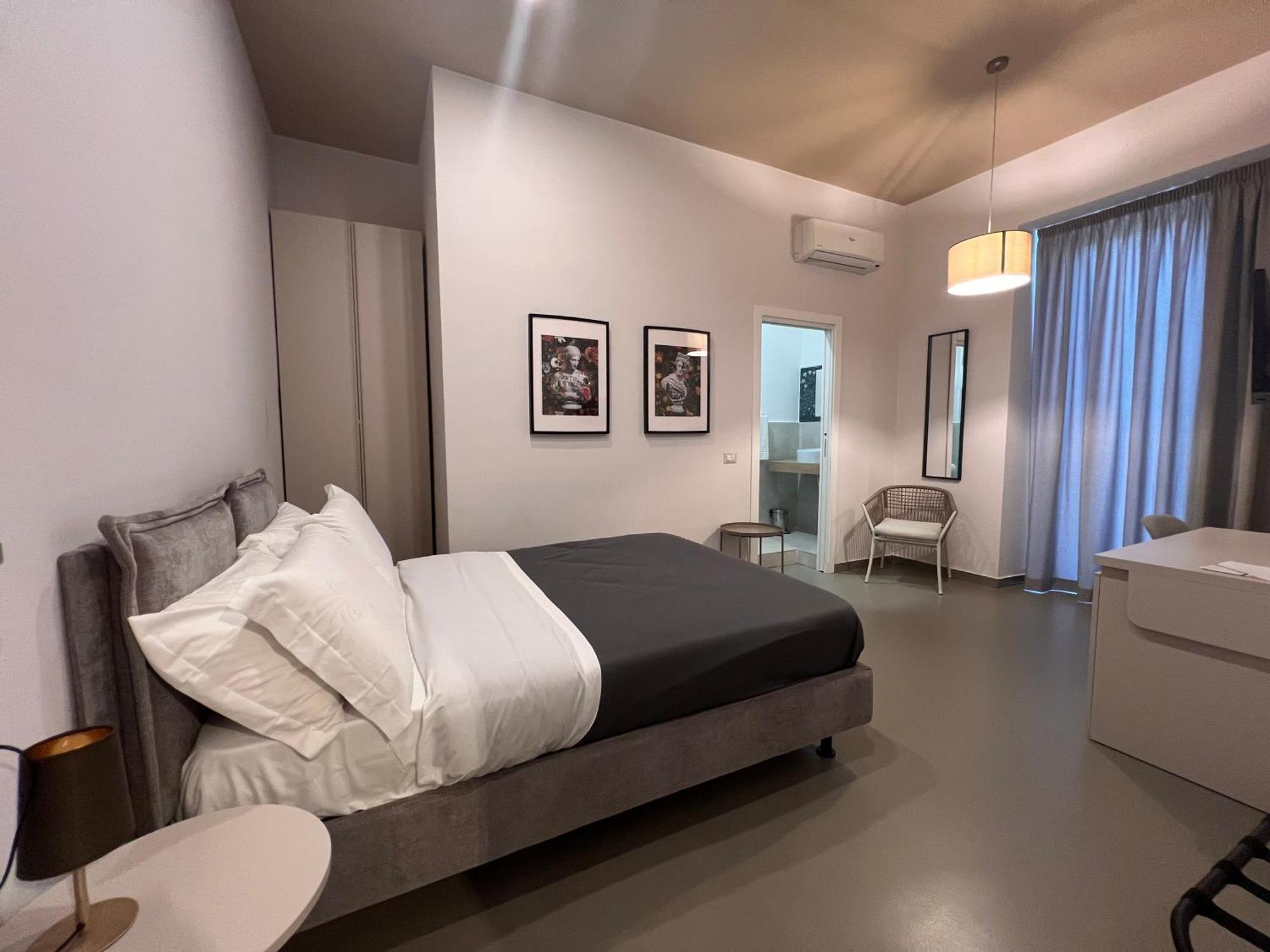 Ghe Kale Hotel *